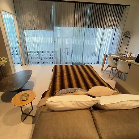 Five Stars Mercury Tower Apartamento