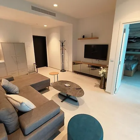 Five Stars Mercury Tower Apartament *